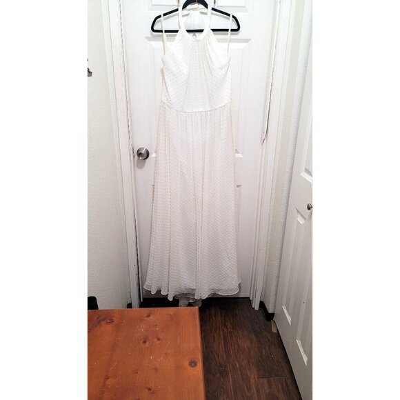 Galina plus size wedding dress Halter Neck  With Bow Back & Polka Dot Texture Si - Picture 2 of 14